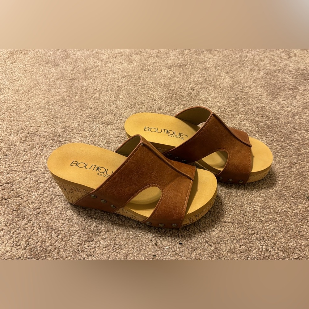 Corky’s slip on wedges